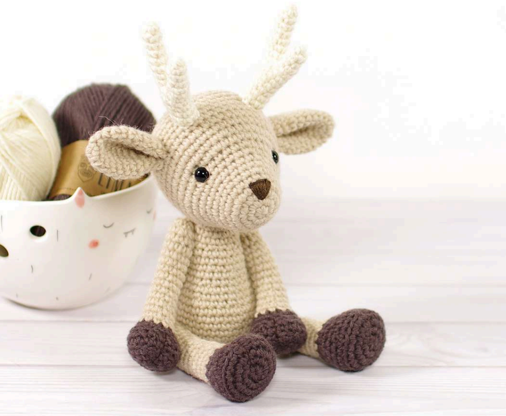 Small Deer PDF Amigurumi Crochet Pattern - HookStitch